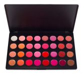 Paleta com 32 tons de batom