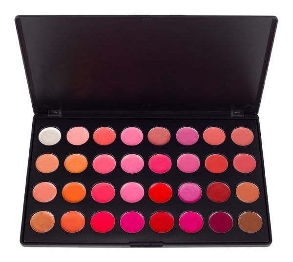 Paleta com 32 tons de batom